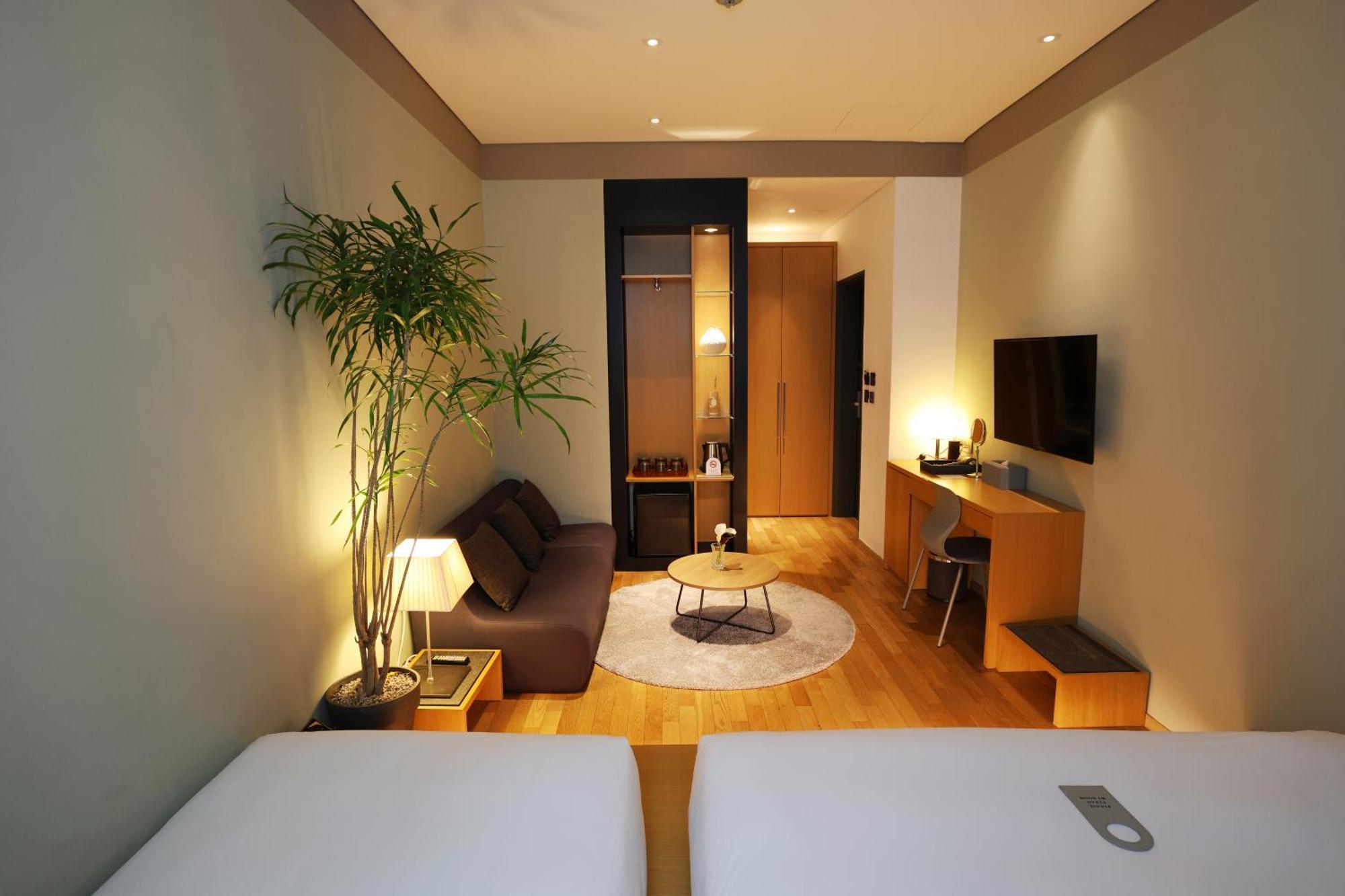 Seoul Hotel Shinshin Myeongdong Екстер'єр фото