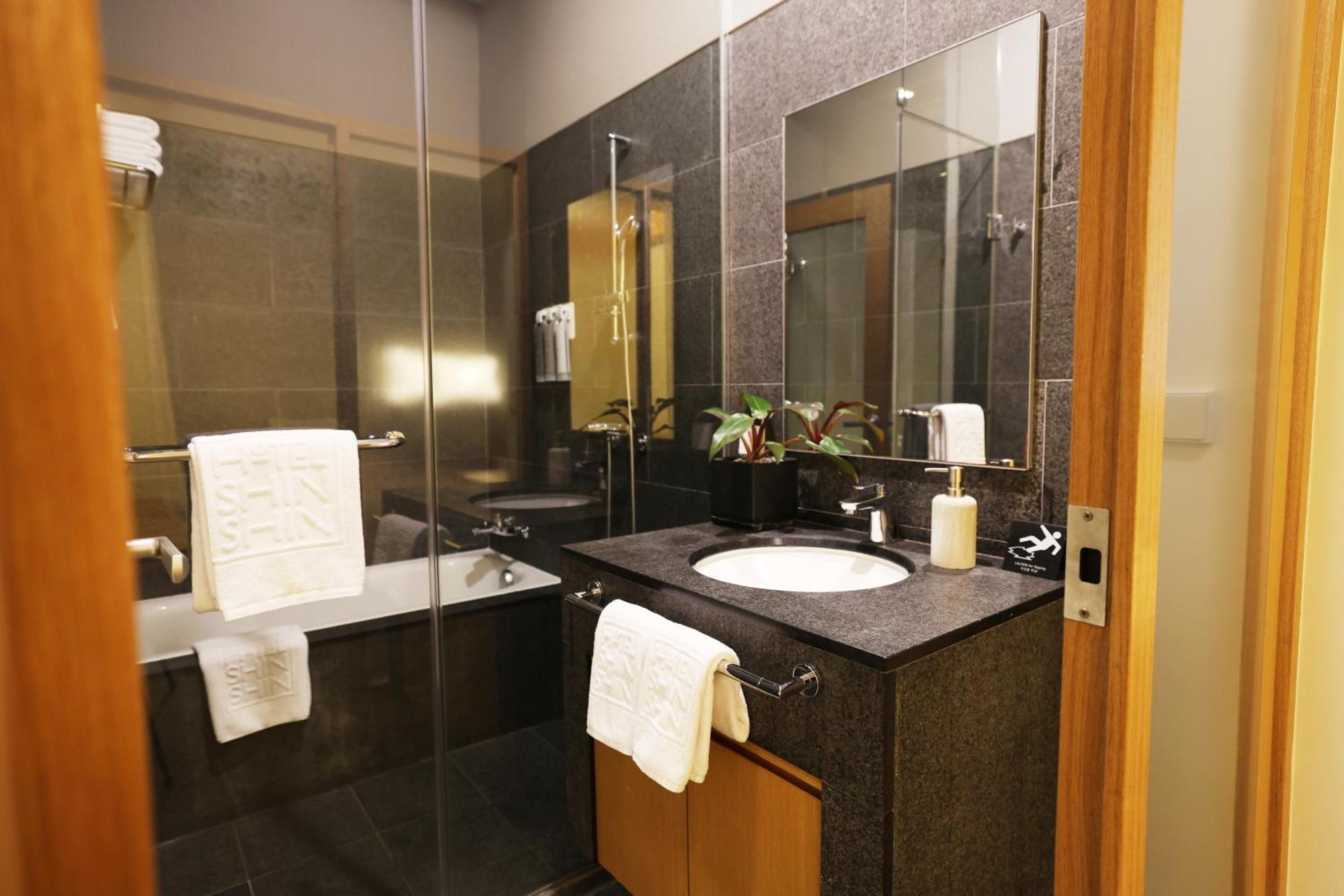 Seoul Hotel Shinshin Myeongdong Екстер'єр фото