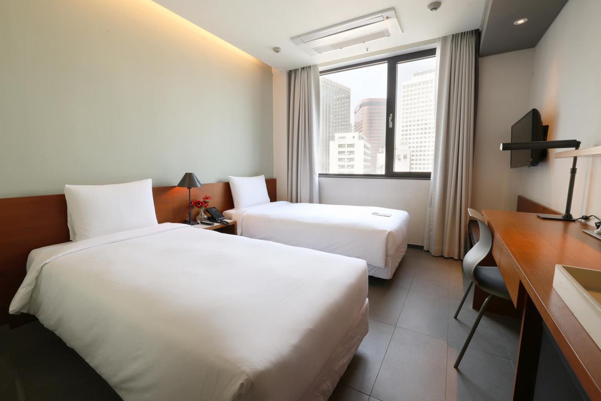 Seoul Hotel Shinshin Myeongdong Екстер'єр фото