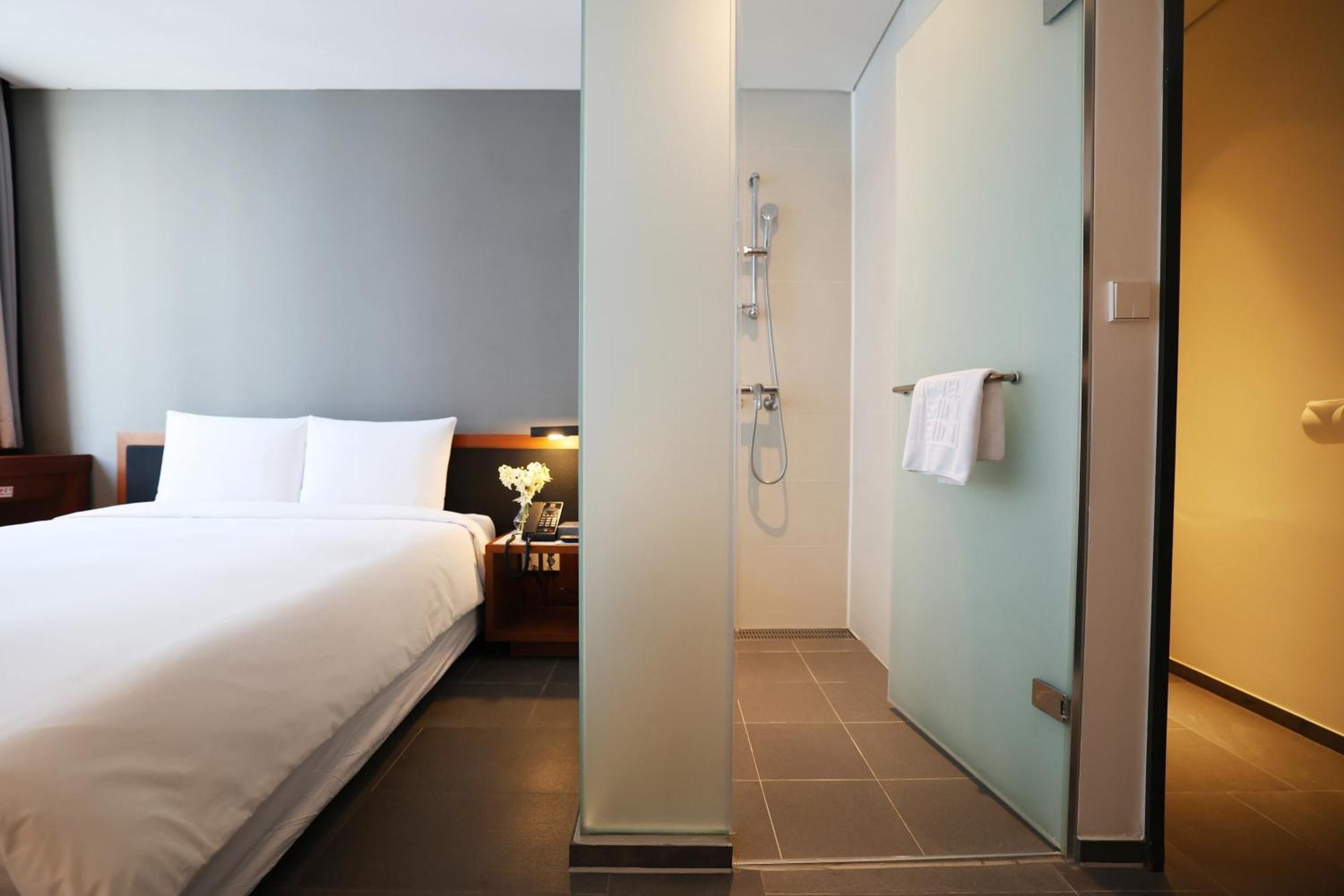 Seoul Hotel Shinshin Myeongdong Екстер'єр фото