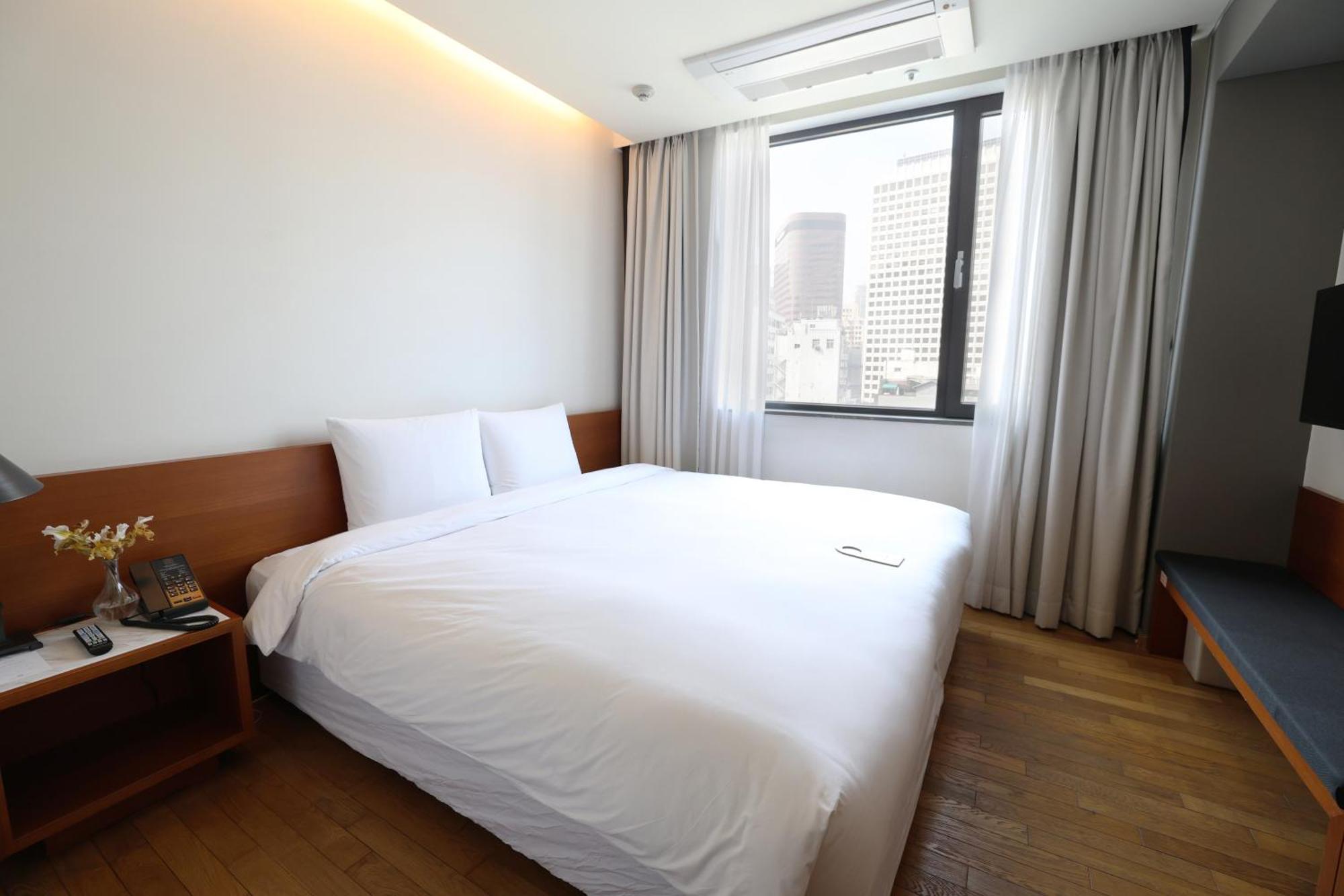 Seoul Hotel Shinshin Myeongdong Екстер'єр фото